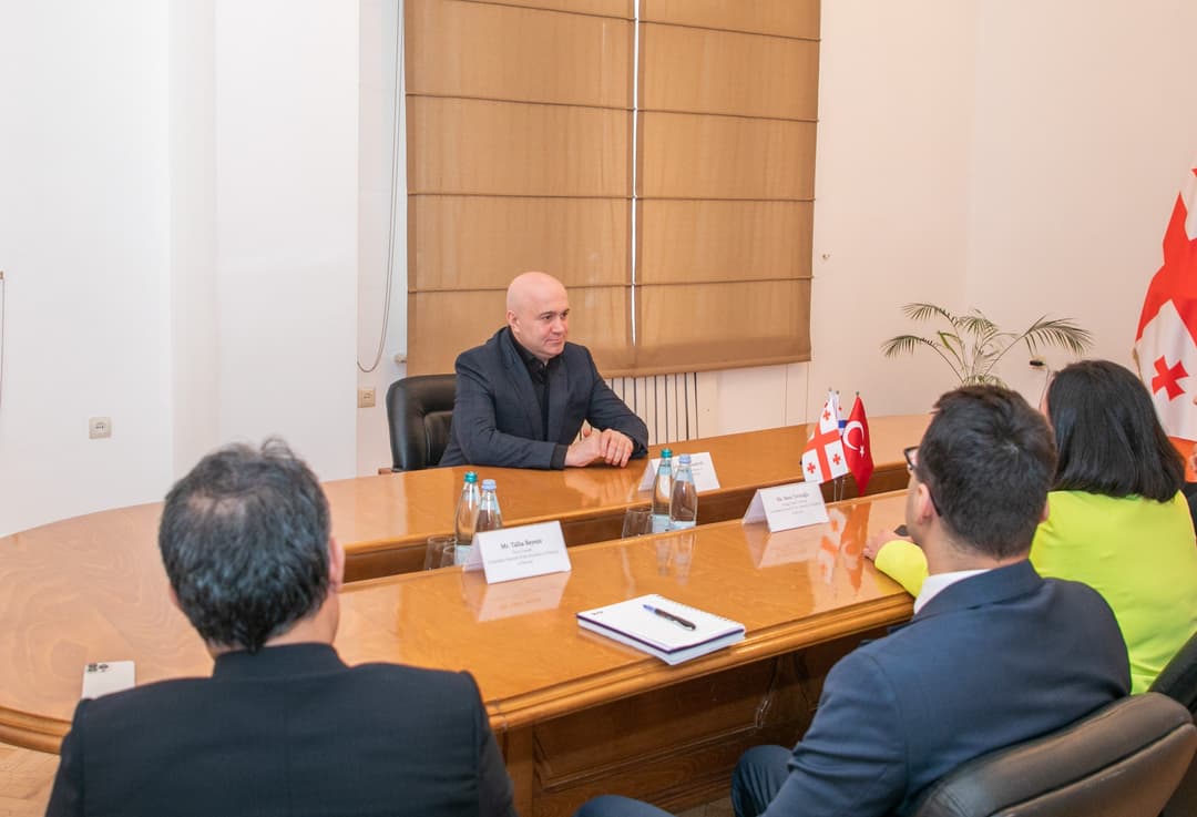 Adjara Gov’t Head, Turkish Acting Consul General discuss deepening cooperation 