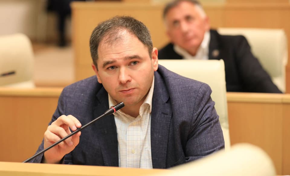 The chair of parliament’s Foreign Relations Committee, Nikoloz Samkharadze, the chair of the Education, Science and Youth Affairs Committee, Mariam Lashkhi, and a member of the European Integration Committee, Lika Shartava, will travel to Washington 