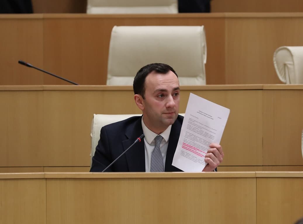 Frontnews image description