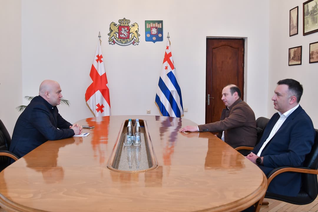 სულხან თამაზაშვილი მიხეილ დუნდუას შეხვდა