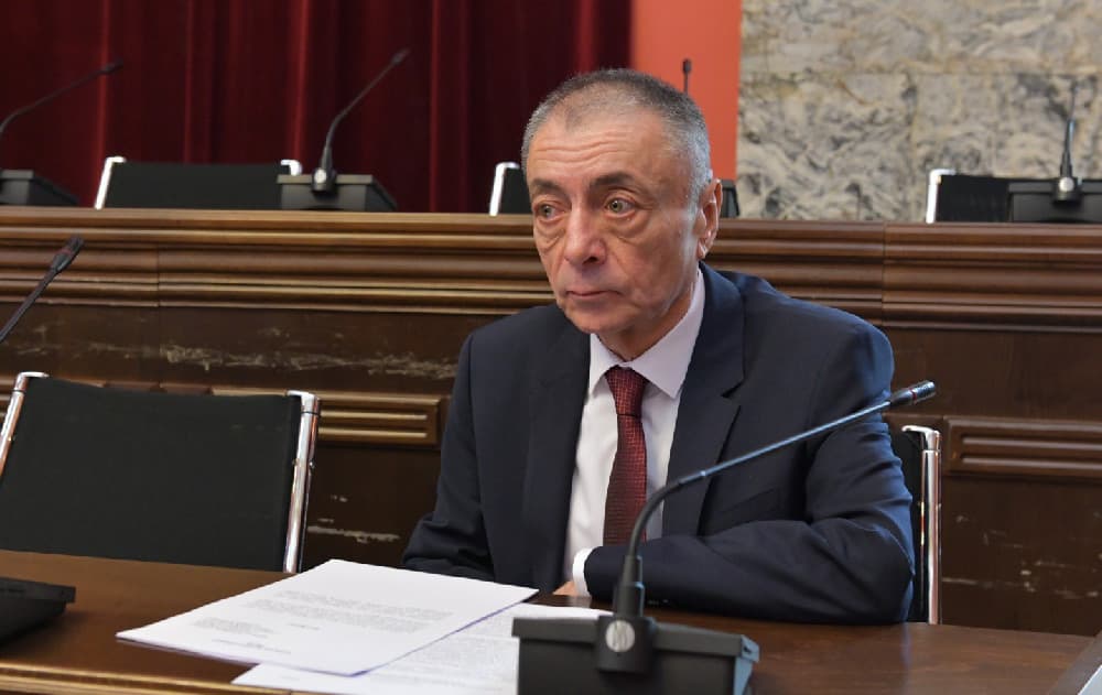 თენგიზ შარმანაშვილი - ამდენი წელია პოლიტიკოსია, პარლამენტშიც იჯდა, ძალიან კარგად იცოდა, რა ორგანოშიც გაწევრიანდა