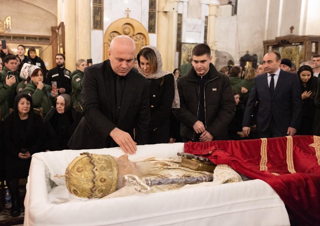 აჭარის მთავრობის თავმჯდომარემ საქართველოს კათოლიკოს-პატრიარქის ილია II-ის ხსოვნას პატივი მიაგო