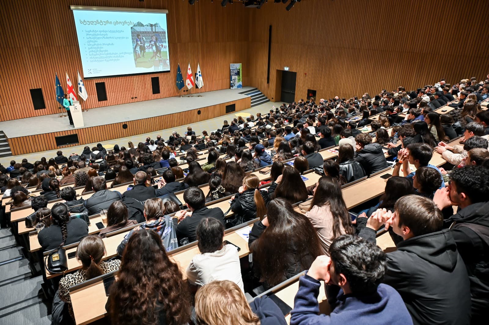 Frontnews image description