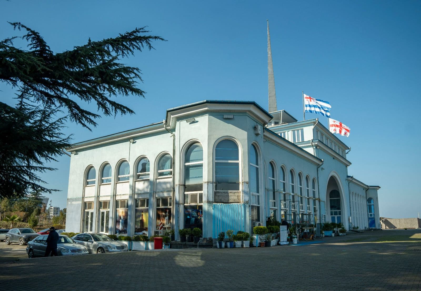 Frontnews image description