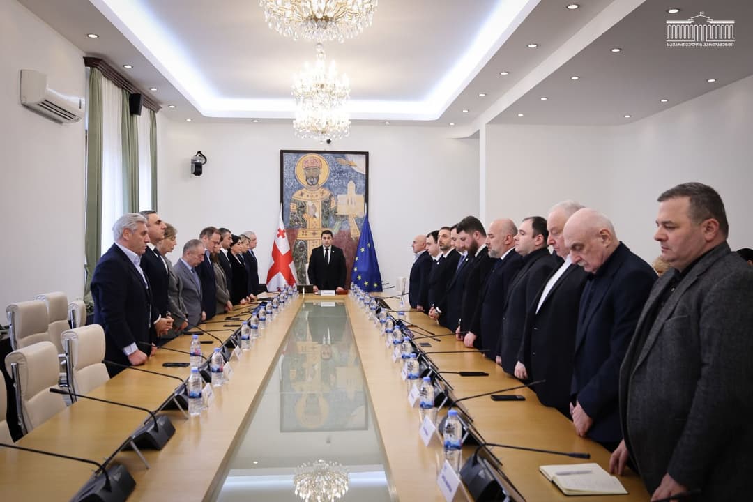 პარლამენტის ბიურომ სრულიად საქართველოს კათოლიკოს-პატრიარქის ხსოვნას წუთიერი დუმილით პატივი მიაგო