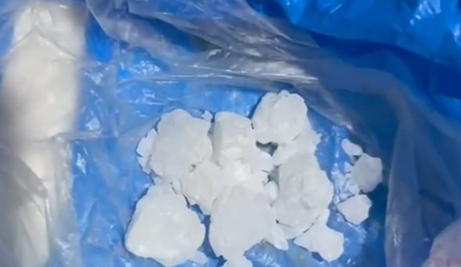 აფხაზეთის ა/რ-ის პოლიციის დეპარტამენტის თანამშრომლებმა განსაკუთრებით დიდი ოდენობით ნარკოტიკი ამოიღეს