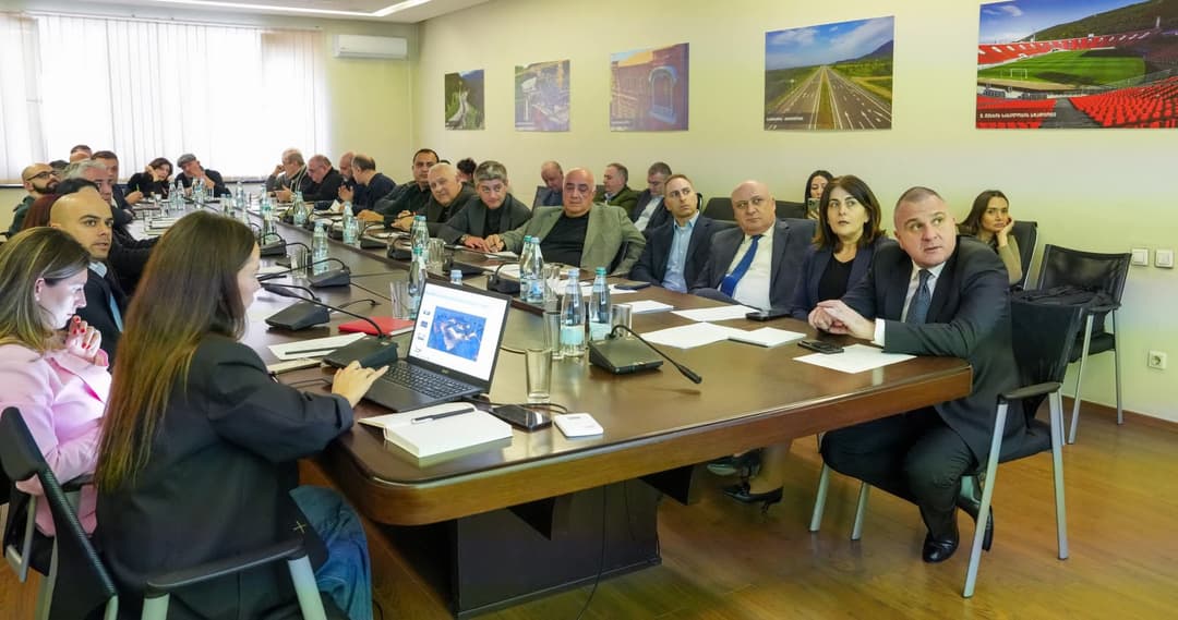 საკონკურსო კომისიის სხდომამ წალენჯიხის სკვერის და პარკის პროექტირებისთვის წარდგენილი საკონკურსო კონცეფციები განიხილა