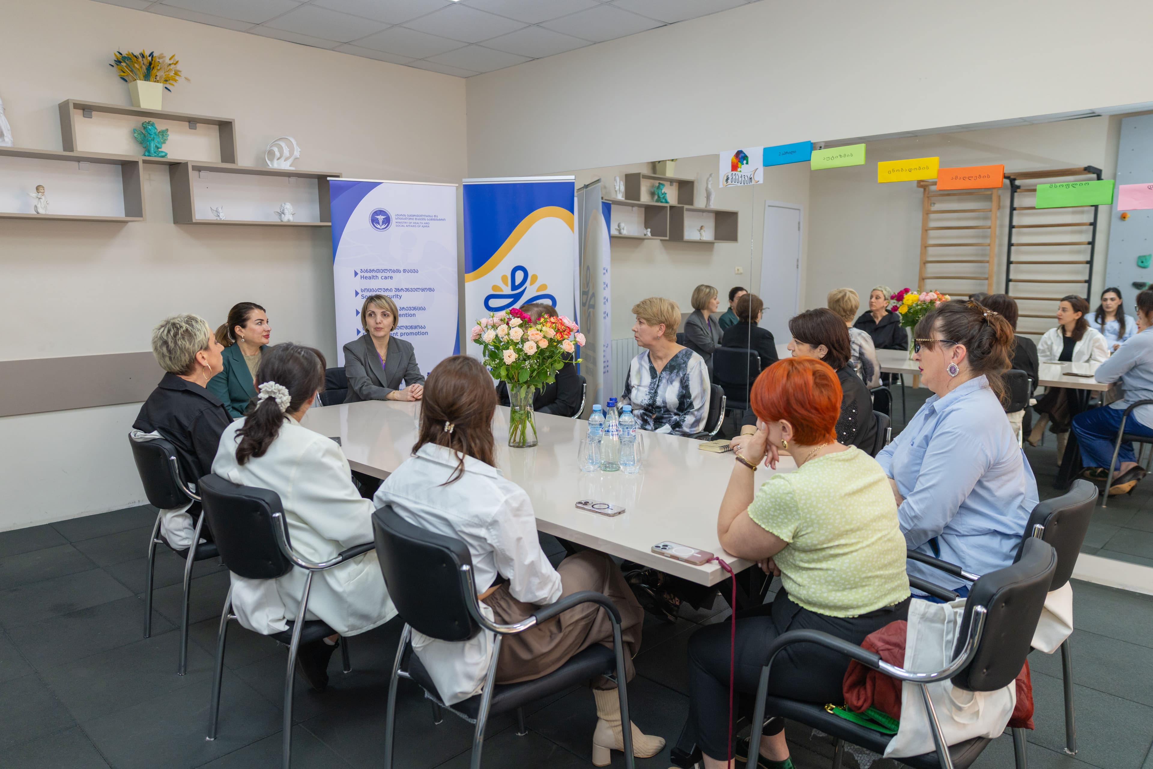 Frontnews image description