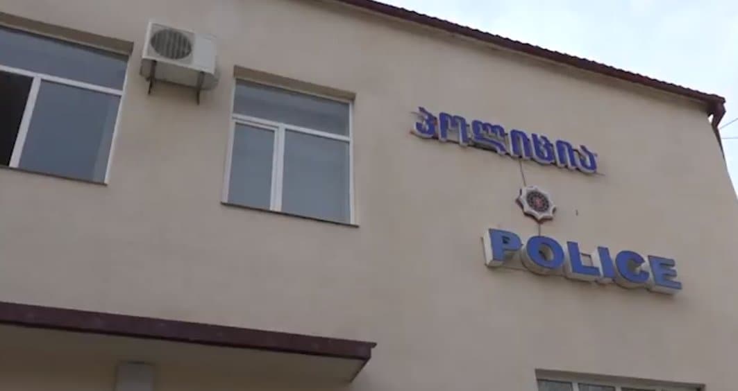 დუშეთში ჯანმრთელობის განზრახ მძიმე დაზიანების ბრალდებით წარსულში ნასამართლევი პირი დააკავეს