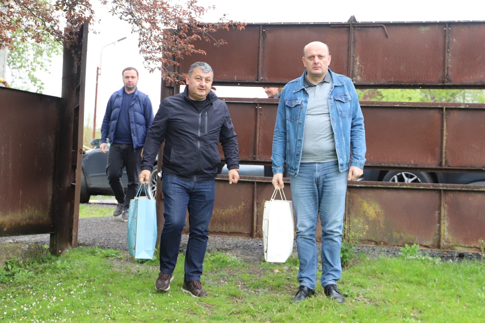 Frontnews image description