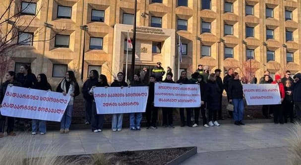 The group also said the Ministry of Internal Affairs of Georgia had instructed them not to set up tents in the park area near the building and to reduce the duration of their round-the-clock protest
