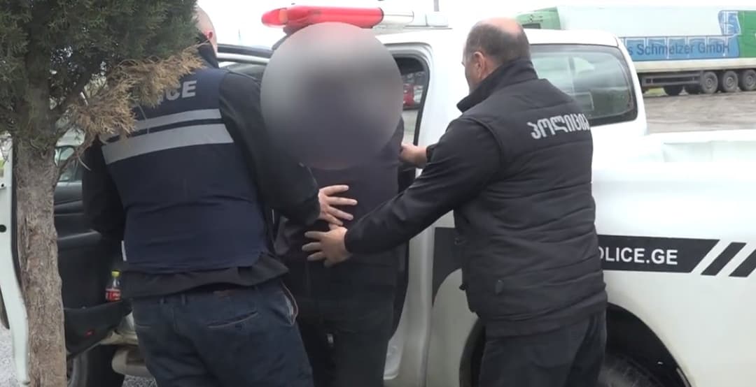 მცხეთა-მთიანეთის პოლიციამ დედის მიმართ მუქარის და ფსიქოლოგიური ძალადობის ბრალდებით ერთი პირი დააკავა