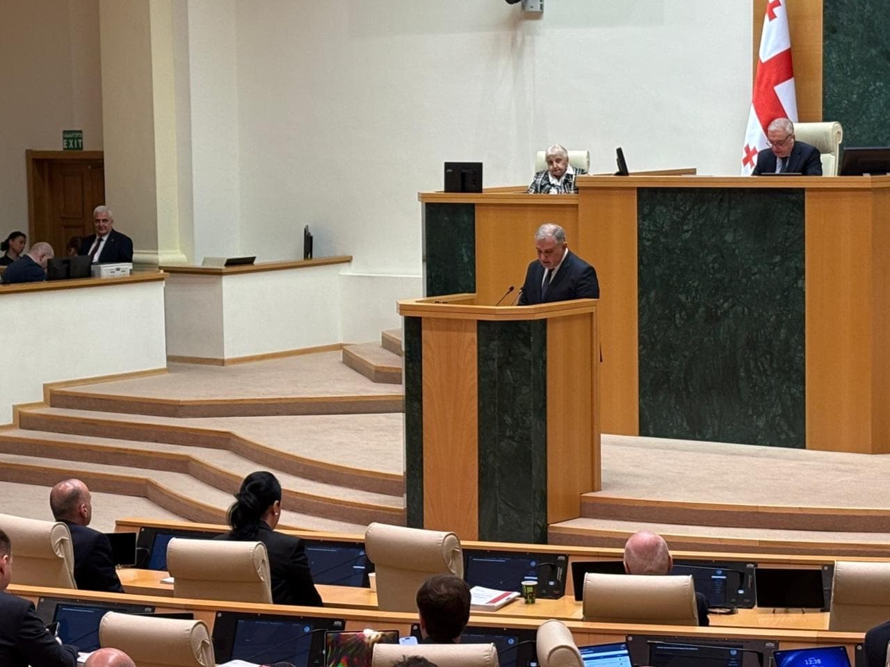 Frontnews image description