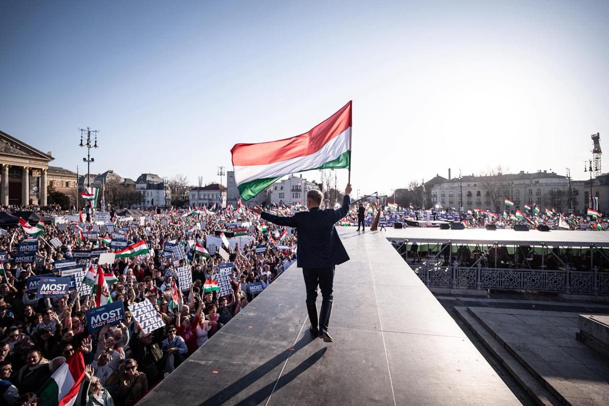 Frontnews image description