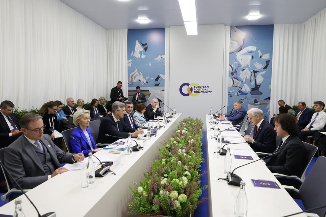 ირაკლი კობახიძემ EPC-ს სამიტის ფარგლებში, მონაწილეობა მიიღო მრგვალი მაგიდის ფორმატის დისკუსიაში თემაზე - "დაკავშირებადობის გაძლიერება და ეკონომიკური უსაფრთხოება"