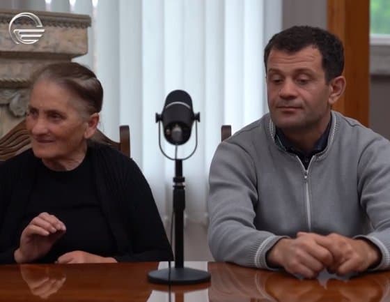 "საშინელ მდგომარეობაში იყო, ყელი გამოგლეჯილი ჰქონდა და ზედ მარლის ნაჭერი ეფარა, ვინც გააპატიოსნა, ამბობდნენ, ენა ამოგლეჯილი ჰქონდაო"