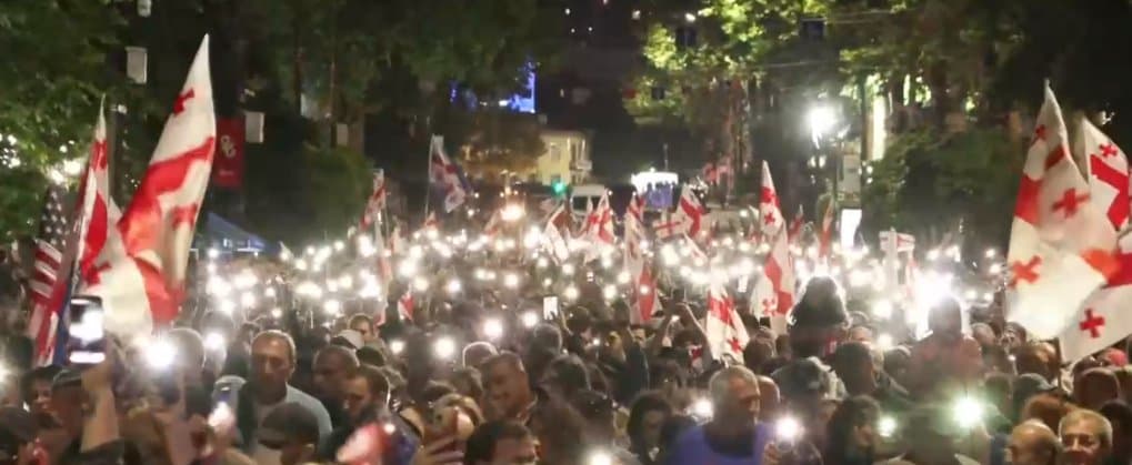 ოპოზიციის ალიანსის ორგანიზებით, საპროტესტო მსვლელობა იმართება
