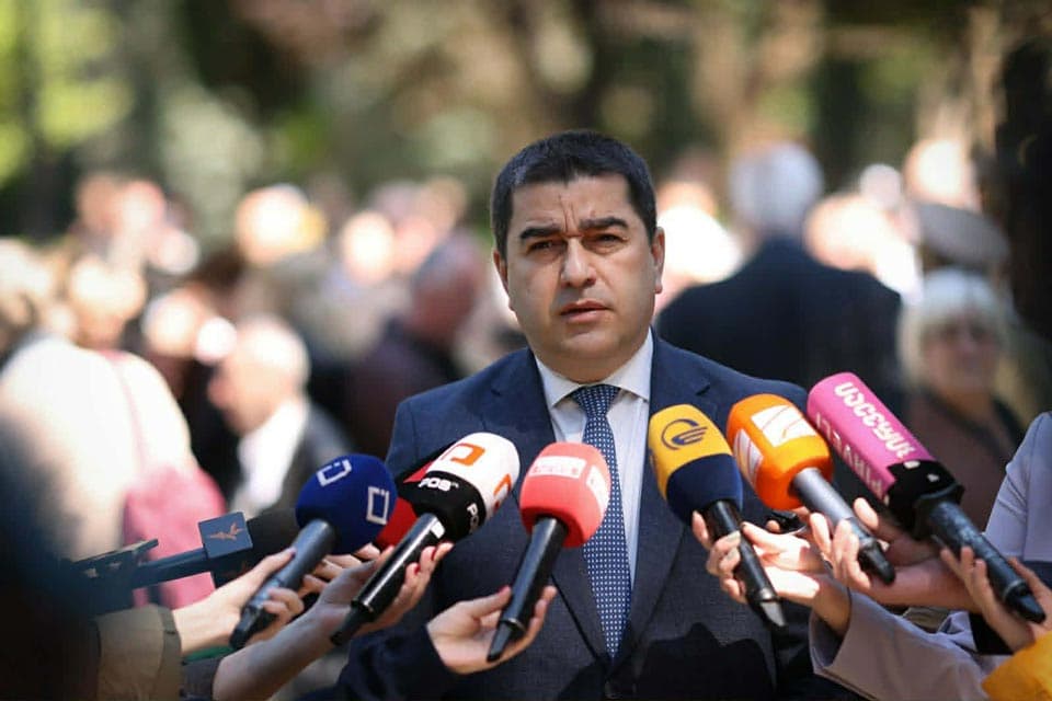 Speaker Papuashvili accuses EU of pressuring Georgia to sanction Russia in visa-free travel dispute