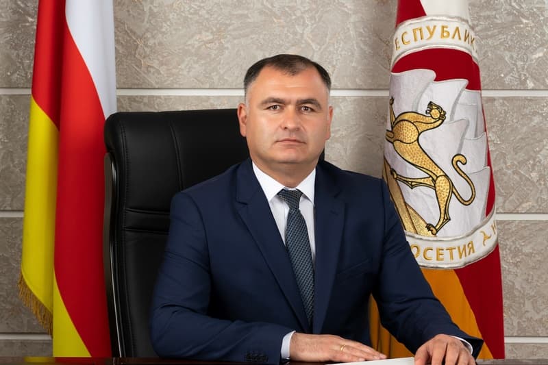 De facto Tskhinvali president hopes “rapid joining” with Russia