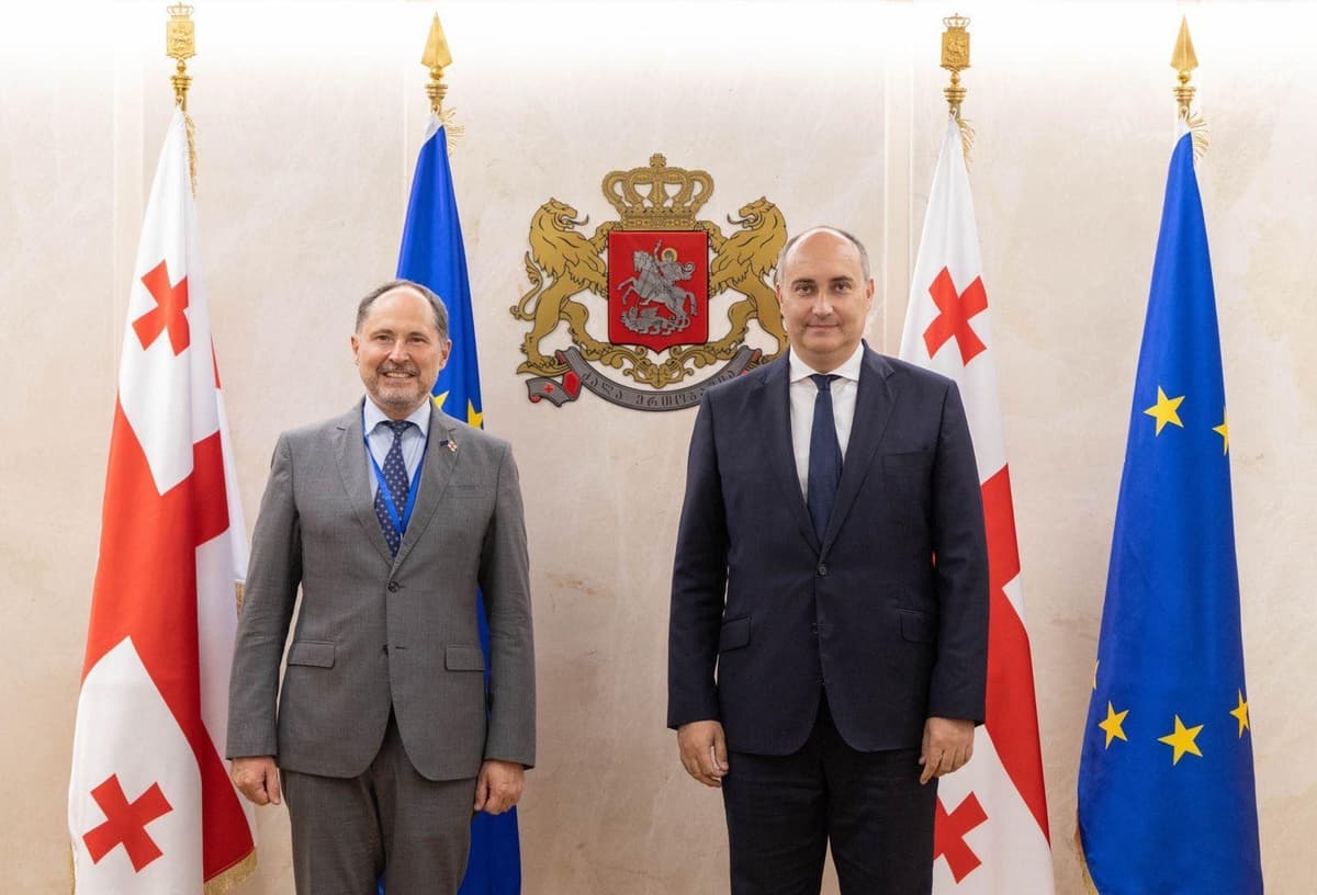 ჯუანშერ ბურჭულაძემ საქართველოში ევროკავშირის ელჩს უმასპინძლა