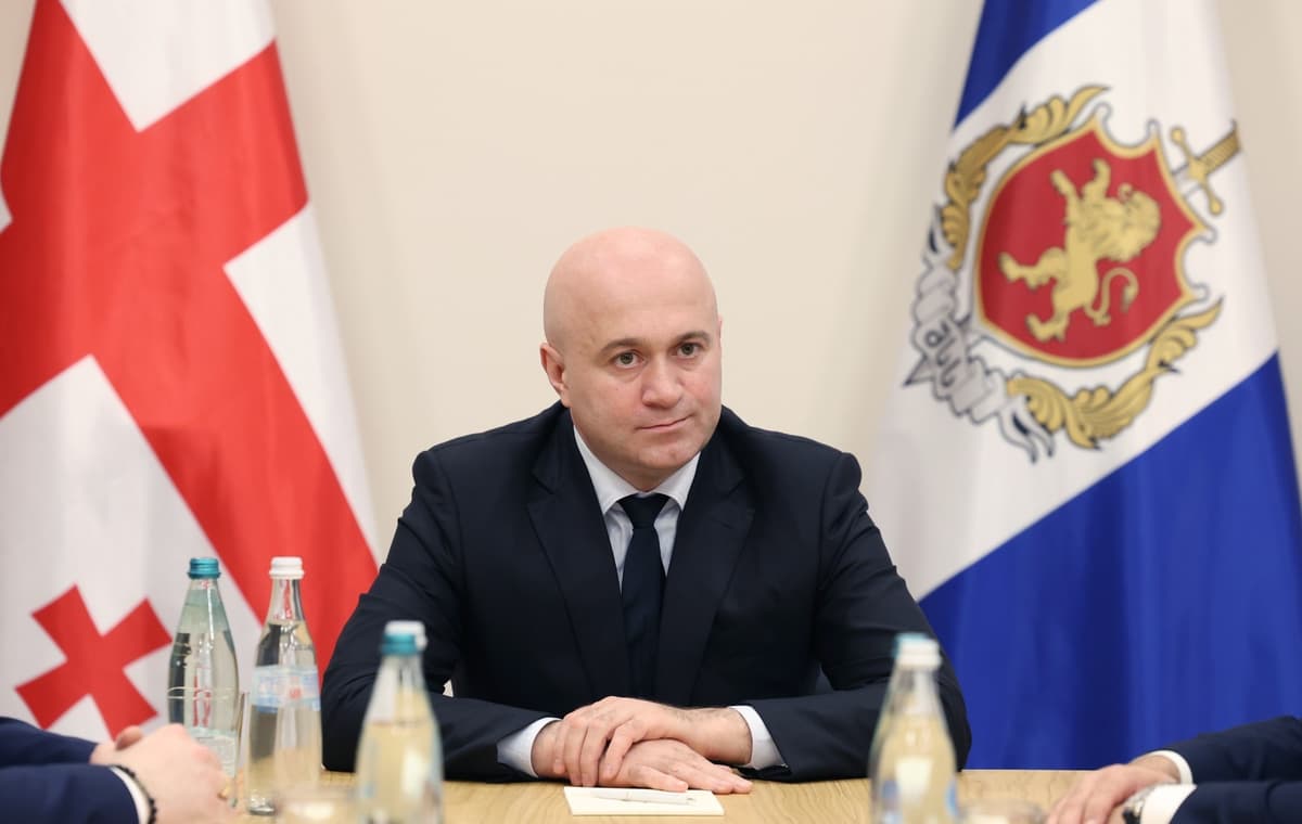 Interior Minister visits Migration Department, highlights fight against illegal migration