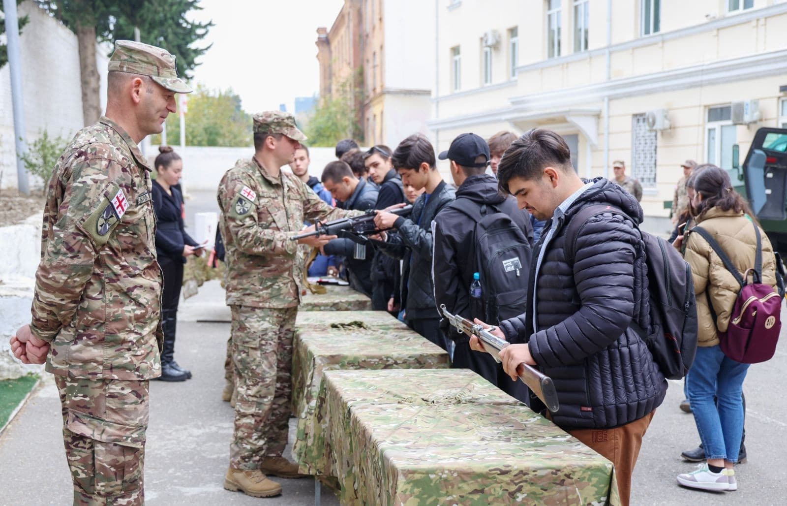 Frontnews image description