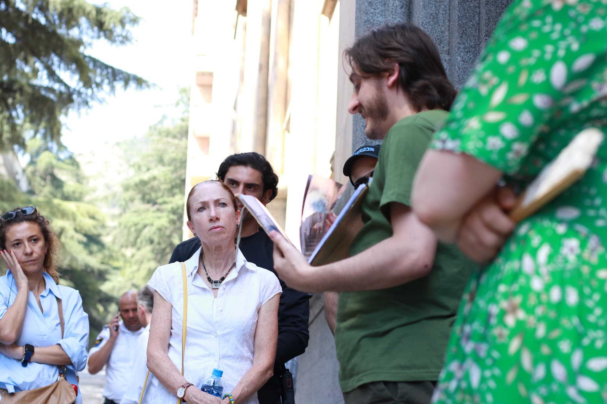 Frontnews image description