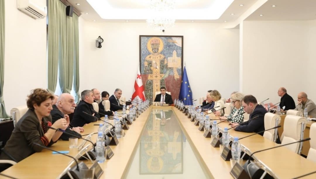 22-23 დეკემბერს რიგგარეშე სესიის მოსაწვევად შალვა პაპუაშვილი პრეზიდენტს მიმართავს