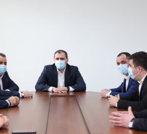 Frontnews image description