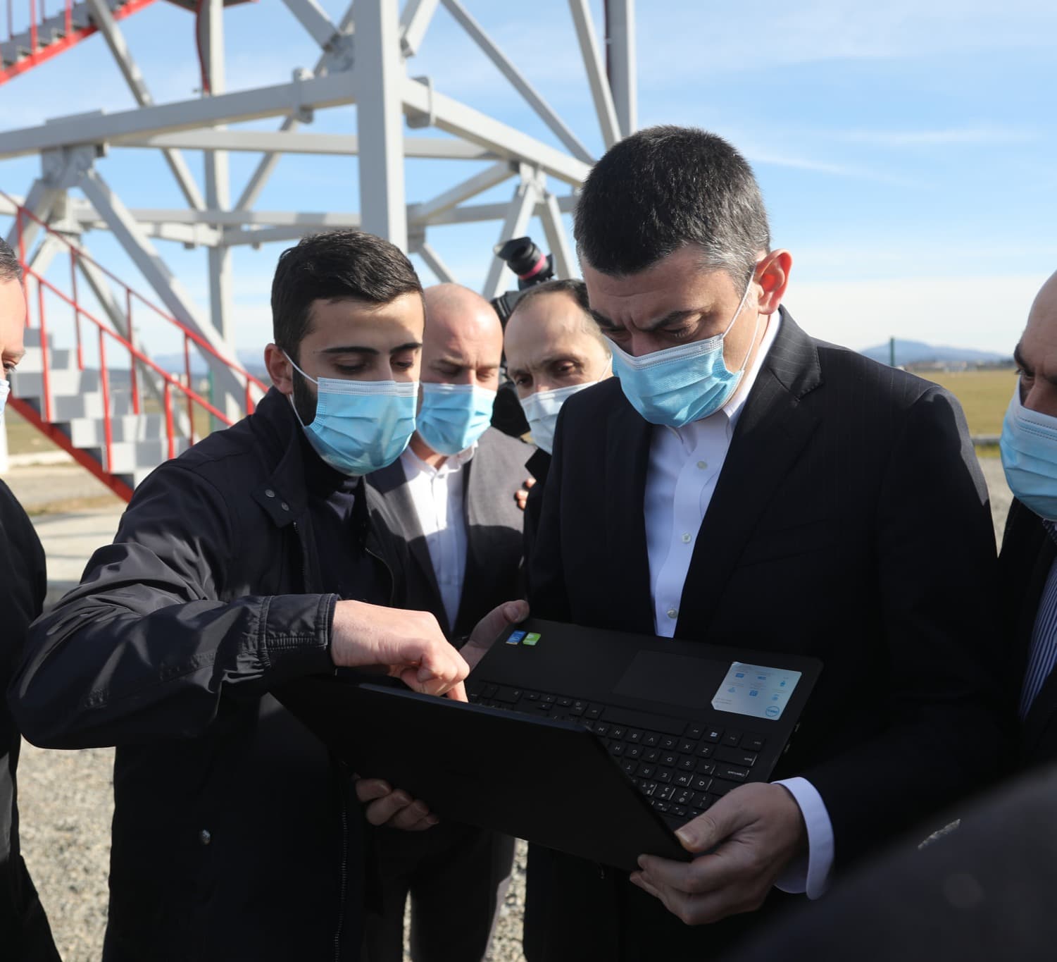 Frontnews image description