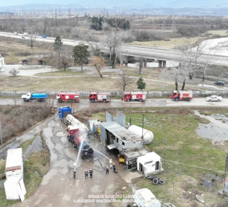 Frontnews image description