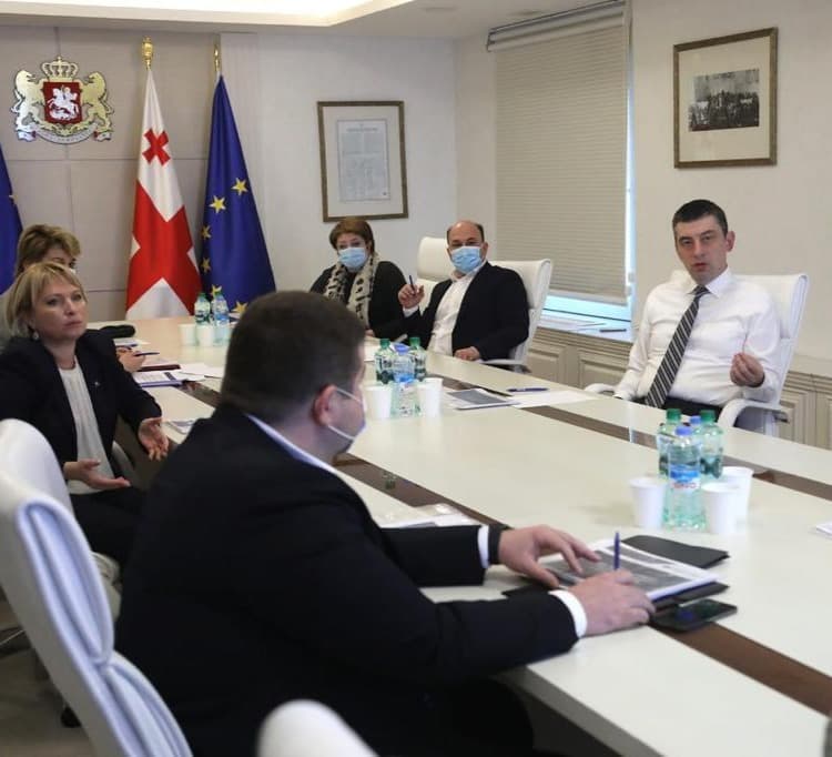 Frontnews image description