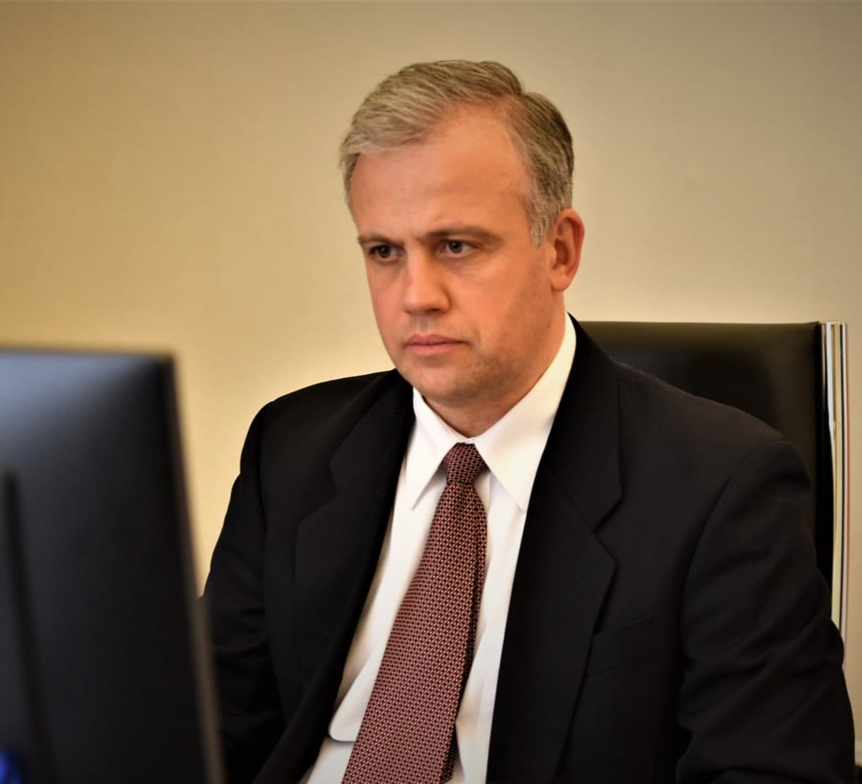 Frontnews image description