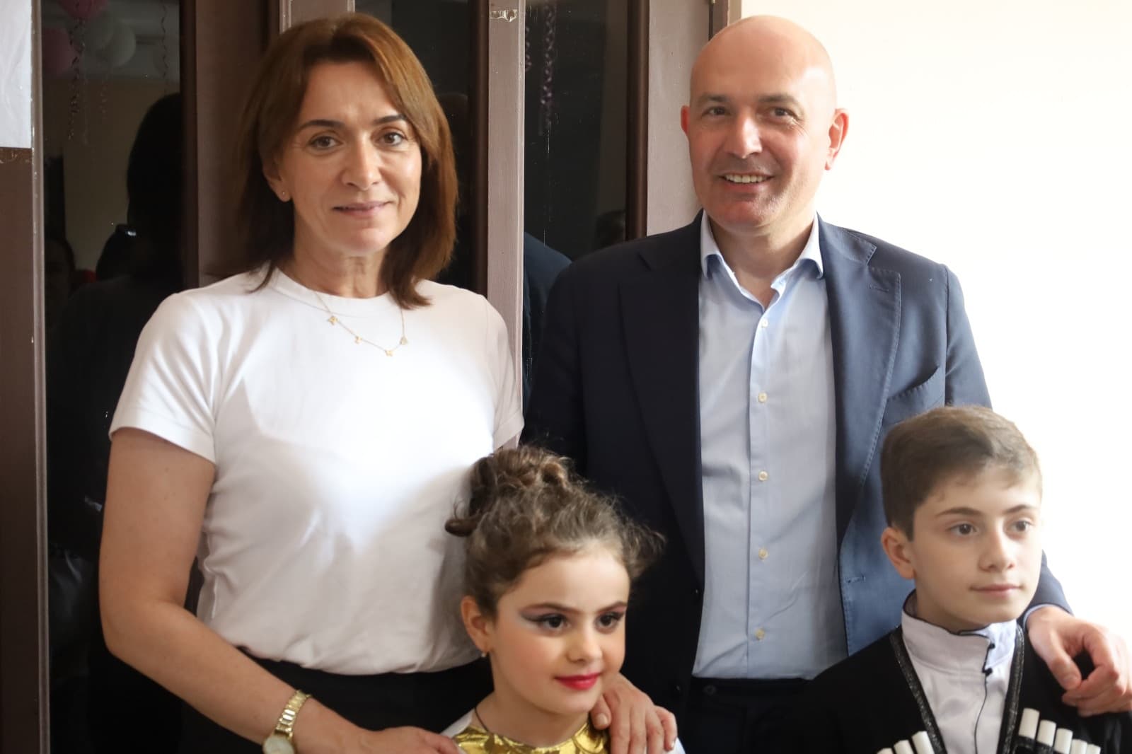 Frontnews image description