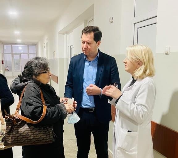 Frontnews image description