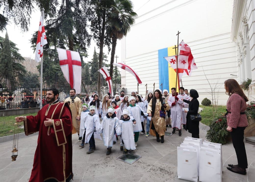 Frontnews image description