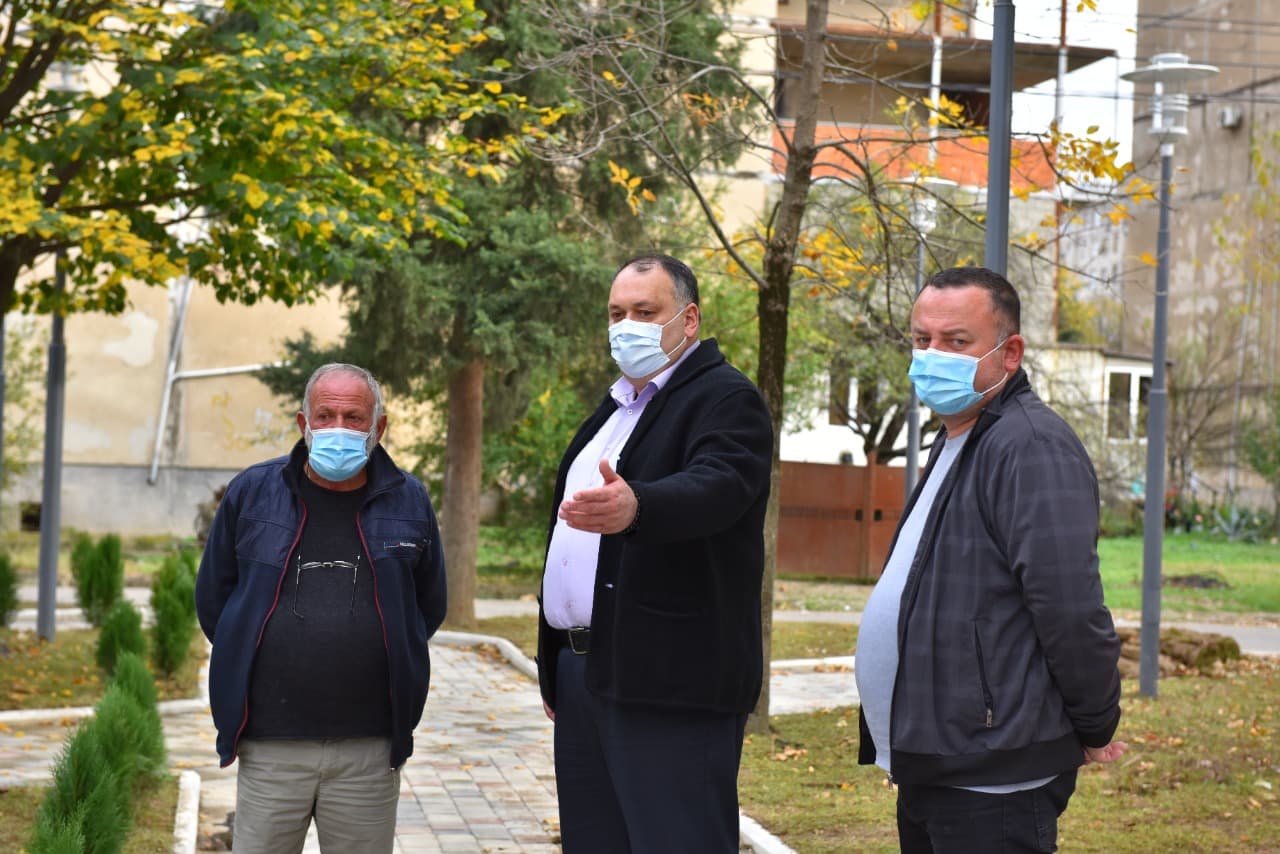 Frontnews image description