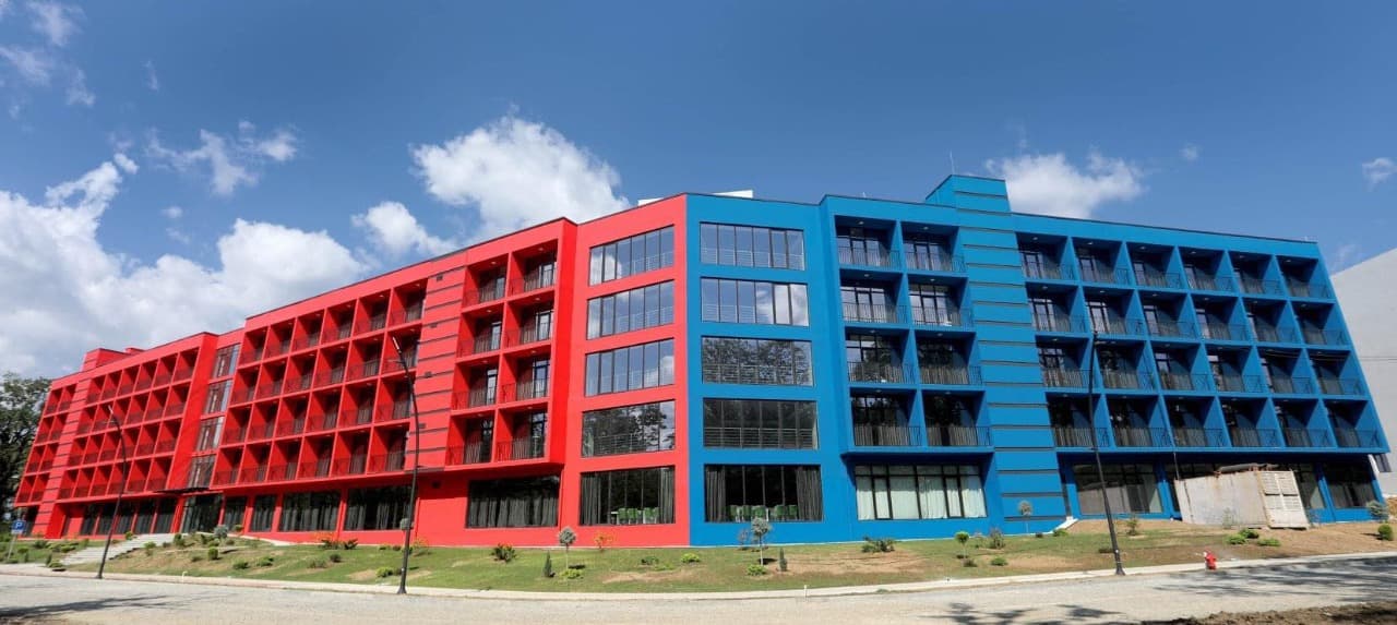 Frontnews image description