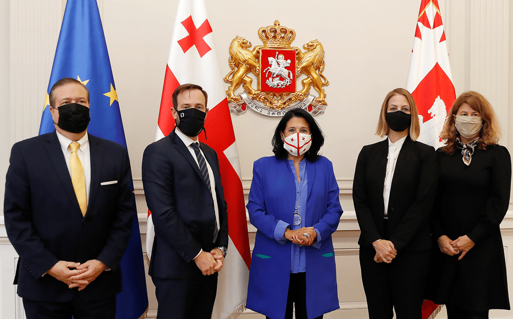 Frontnews image description