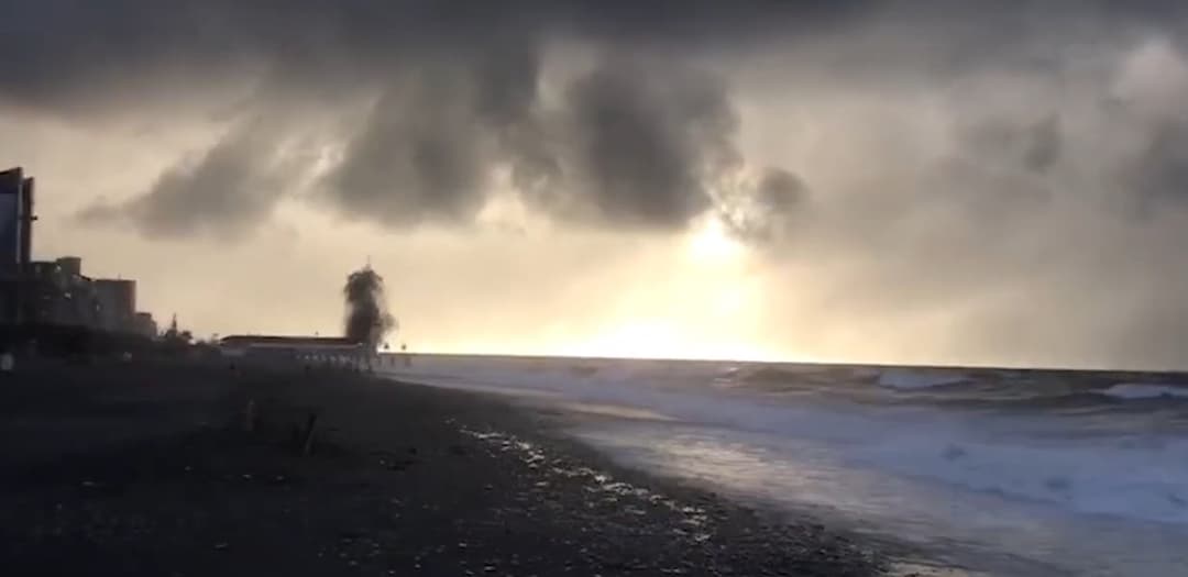 ბათუმში, ზღვაში აფეთქება მოხდა