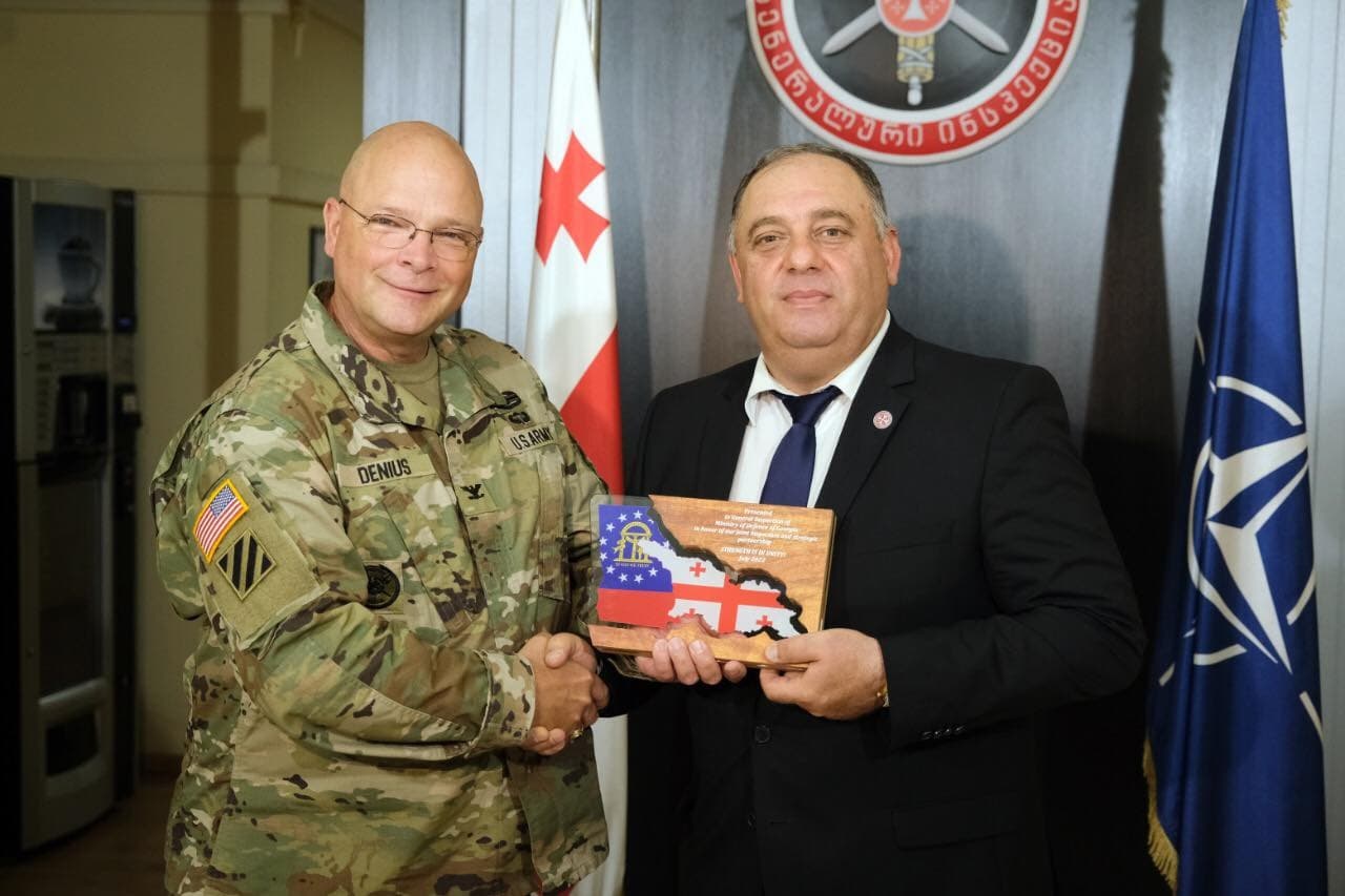 Frontnews image description