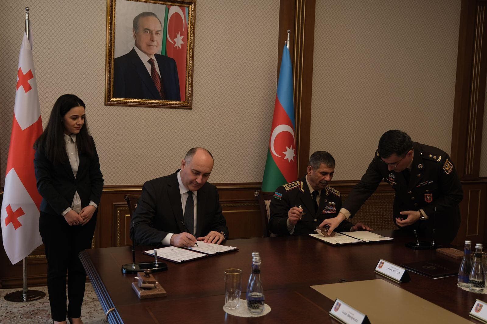 Frontnews image description