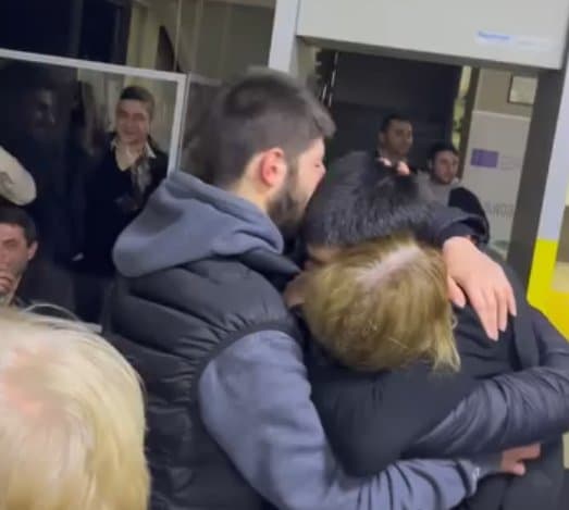 Frontnews image description