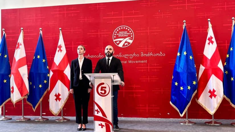 ლევან ხაბეიშვილმა “ნაციონალური მოძრაობის” თავმჯდომარის თანამდებობა დატოვა, მას თინა ბოკუჩავა შეცვლის