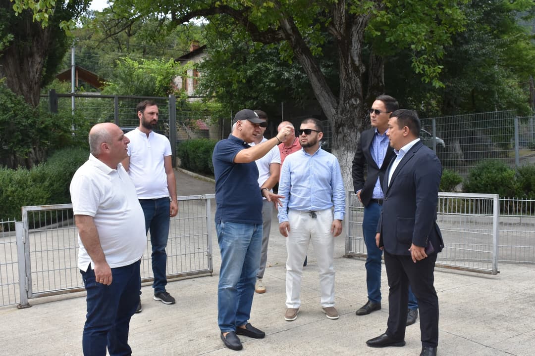 ბორჯომის მუნიციპალიტეტის ხელმძღვანელმა პირებმა ყაზახეთის დელეგაციას უმასპინძლეს