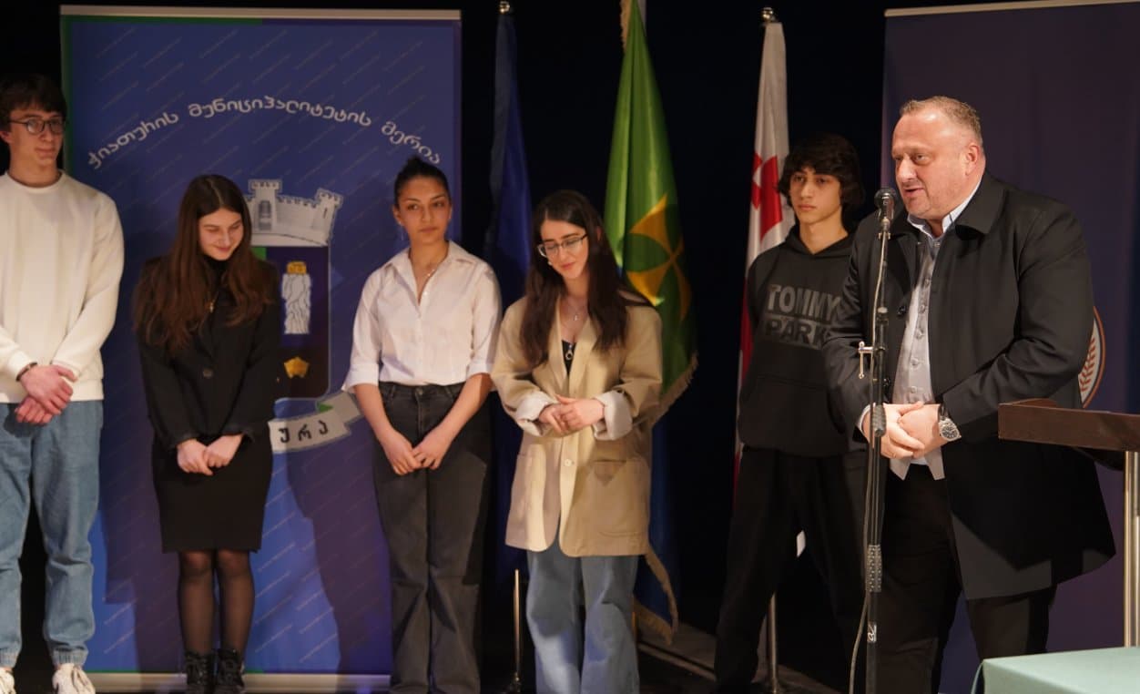 Frontnews image description