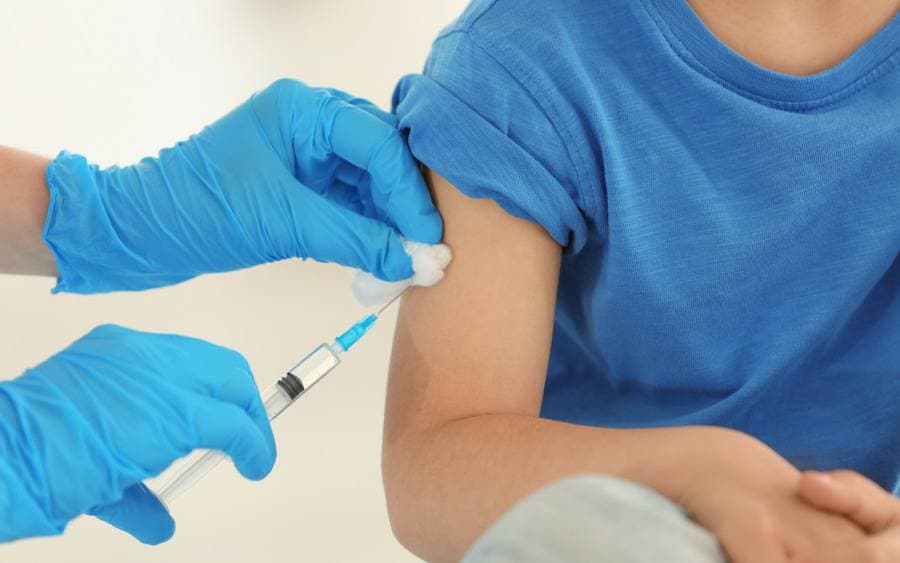 Australian adults over 12 to receive Moderna coronavirus shots at pharmacies