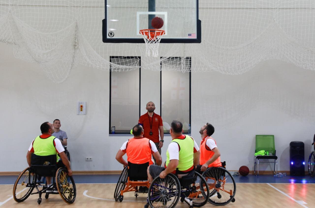 Frontnews image description