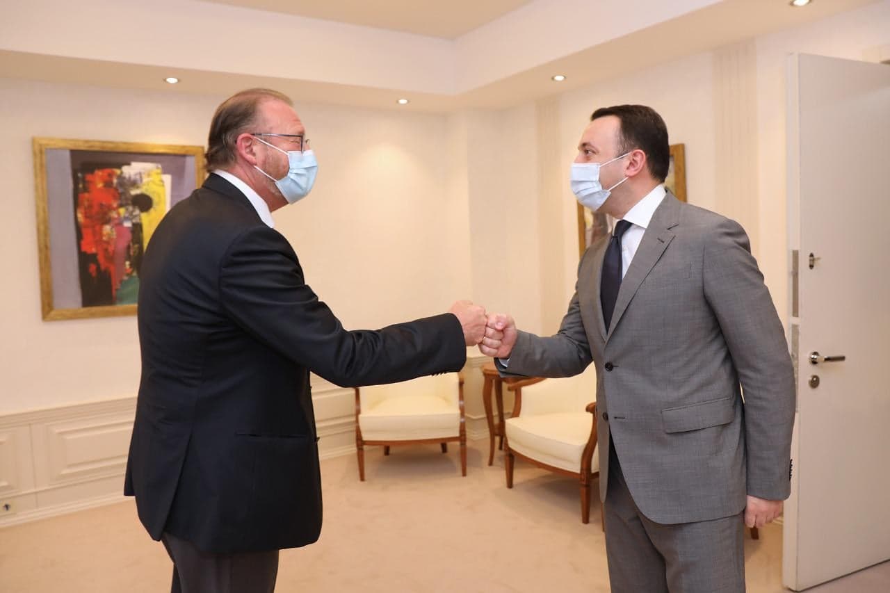 Frontnews image description