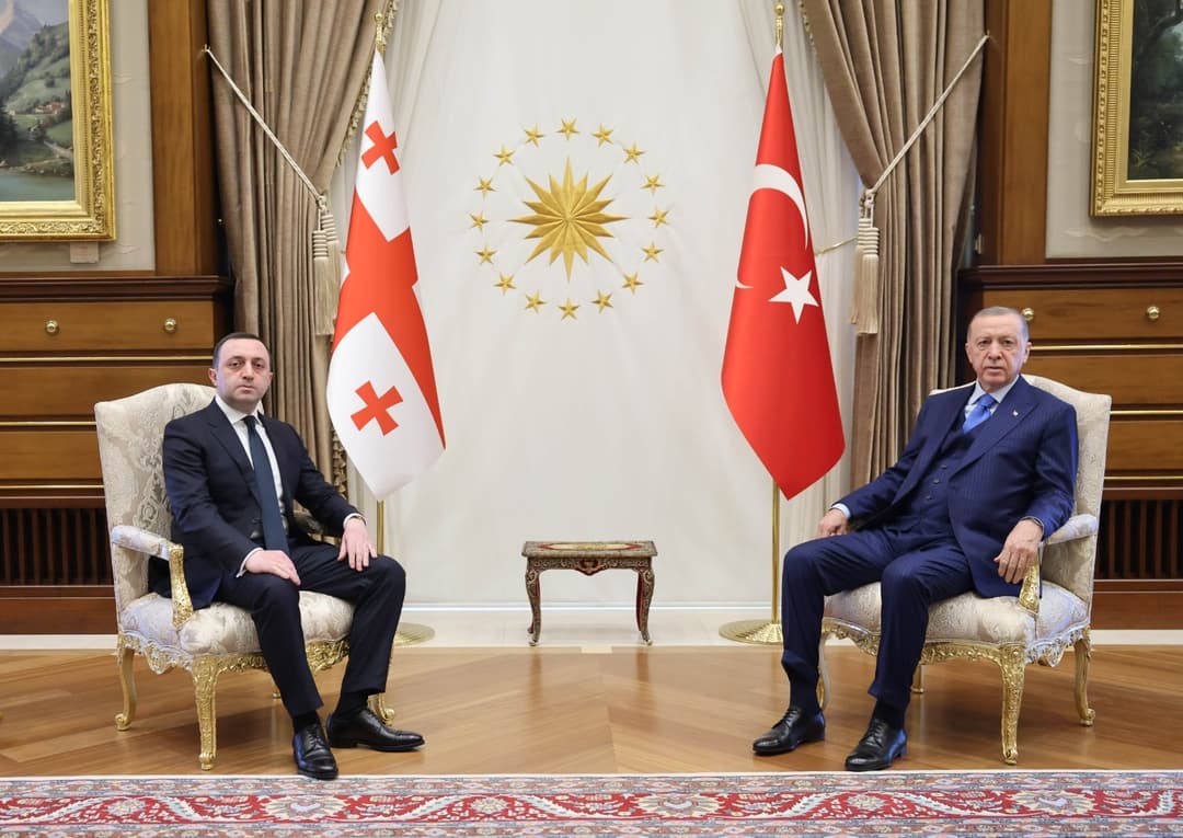 ირაკლი ღარიბაშვილი – ძალიან ნაყოფიერი საუბარი გვქონდა ბევრ მიმდინარე საკითხზე, რომელიც ეხება ჩვენს ქვეყნებს შორის არსებულ სტრატეგიულ ურთიერთობას